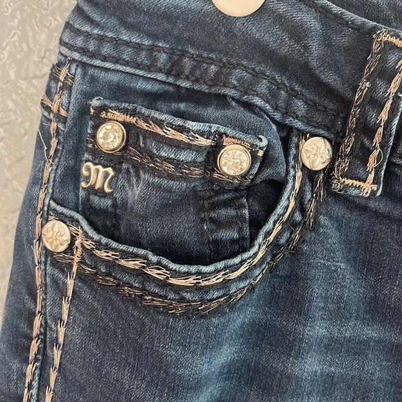 Miss Me Jeans with embellished pockets size 29 - Picture 6 of 12